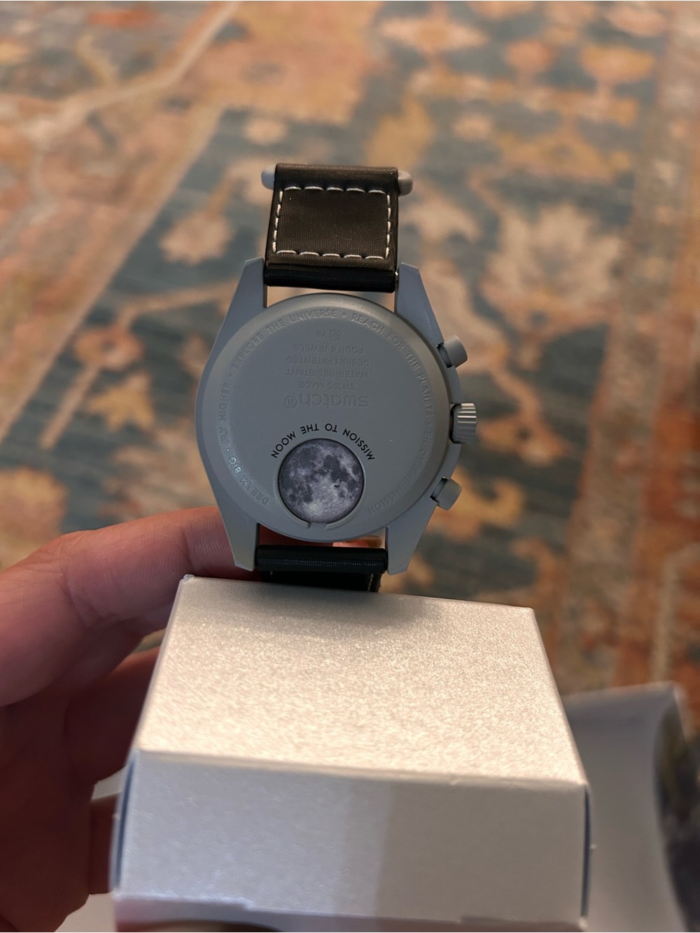 Swatch x Omega Mission to Earthphase - Picture 4 of 13